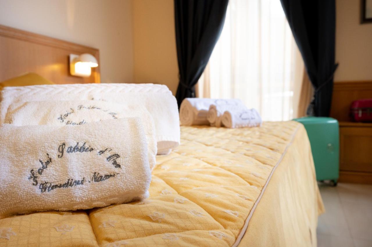 Hotel Sabbie D'Oro Giardini Naxos Exterior foto