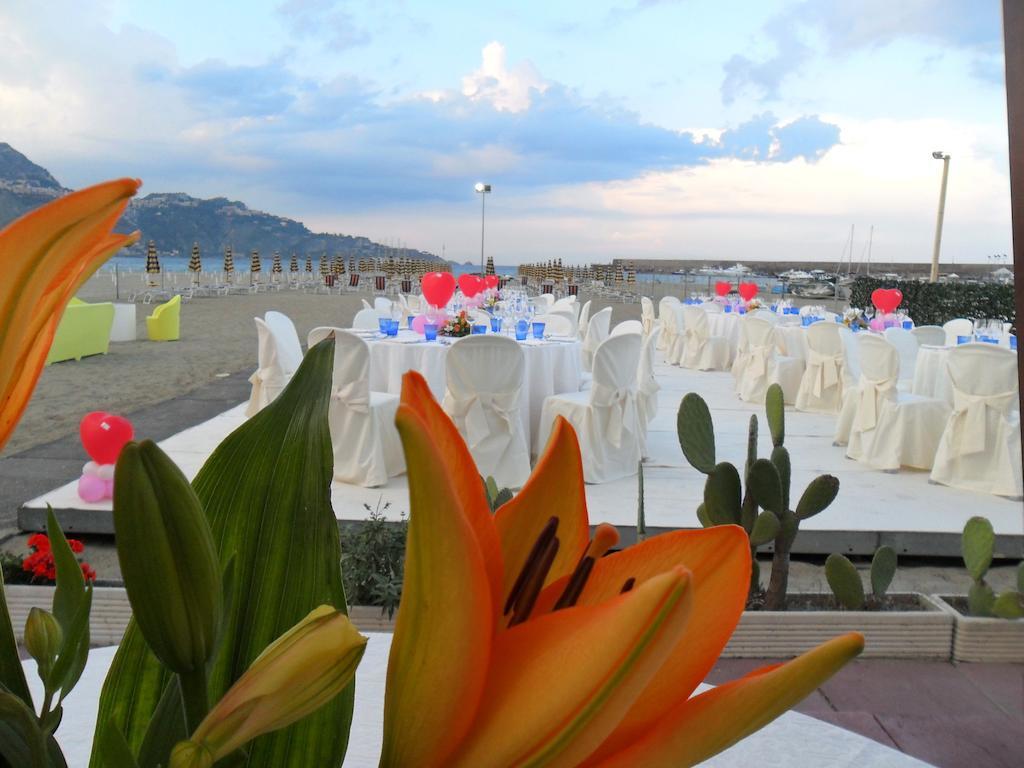 Hotel Sabbie D'Oro Giardini Naxos Exterior foto